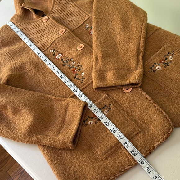 Vintage Wool Cardigan Sweater Grandma Coastal Embroidered Flowers - Picture 10 of 17